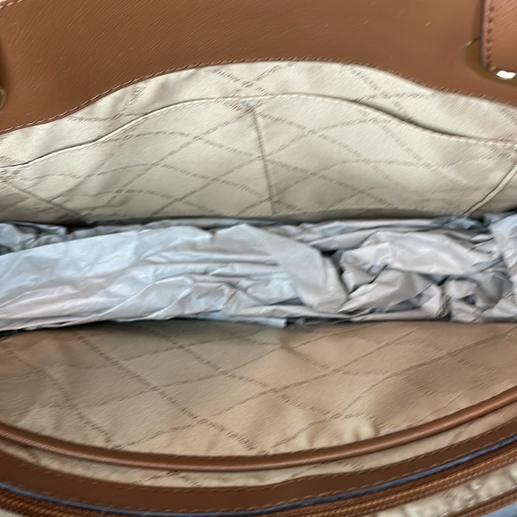 Michael Kors Med WALSH multifunction Tote Vanilla Lugg NWTs $300 MK - Picture 9 of 9